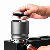 Yozcoffee Bicchiere dosatore per espresso 58 mm in lega di alluminio, nero/argento - miniatura 1